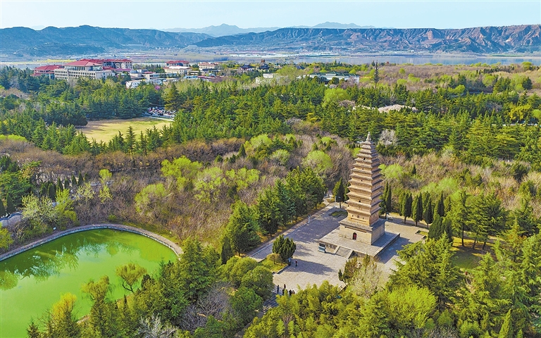 宝轮寺塔